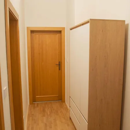 Centre With Parking Appartement
